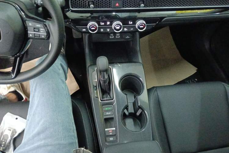 Used Honda Civic 2022 240TURBO CVT Dynamic Edition
