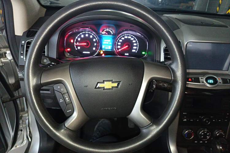 Used Chevrolet Captiva 2015 2.4L Two-Wheel Drive Urban Version 7 Seats
