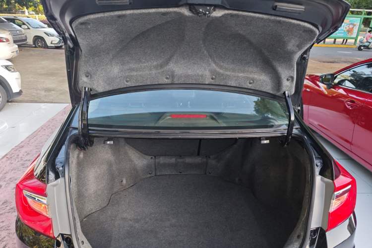 Used Honda Crider 2016 1.8L CVT Luxury Edition
