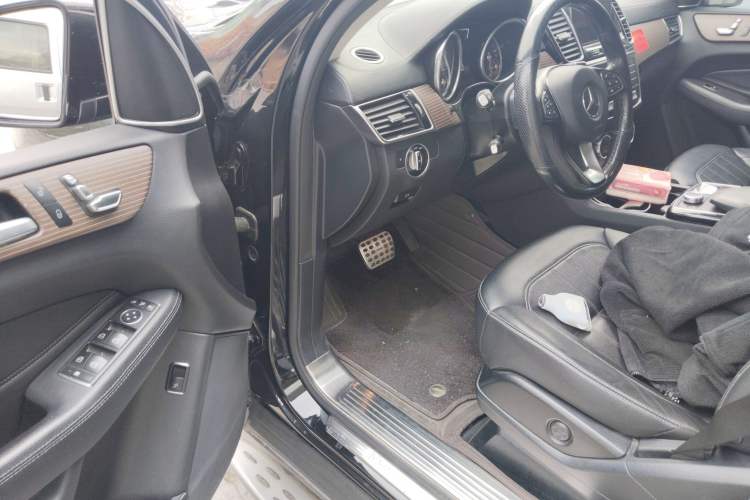 Used Mercedes-Benz GLE 2018 GLE 320 4MATIC Dynamic Edition Collector's Edition
