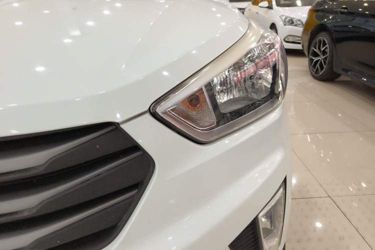 Used Hyundai ix25 2015 1.6L Automatic Two-Wheel Drive Fashionable GS Model Left Front Headlight