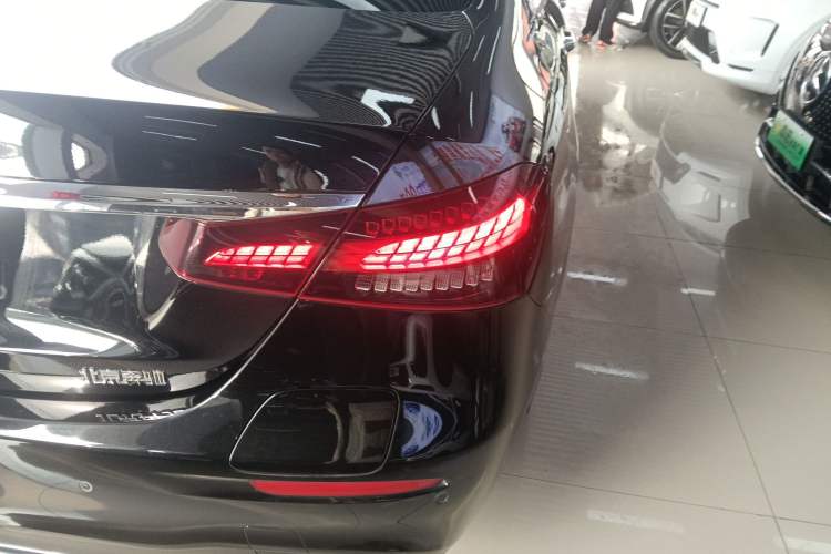 Used Mercedes-Benz E-Class New Energy 2023 E 350 e L Plug-in Hybrid Sports Sedan
