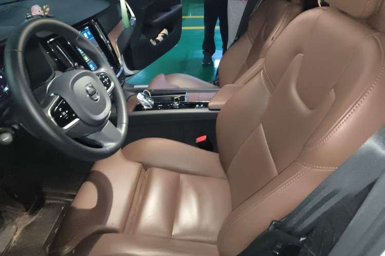 Used Volvo S60 2023 B4 Zhiyuan Luxury Edition