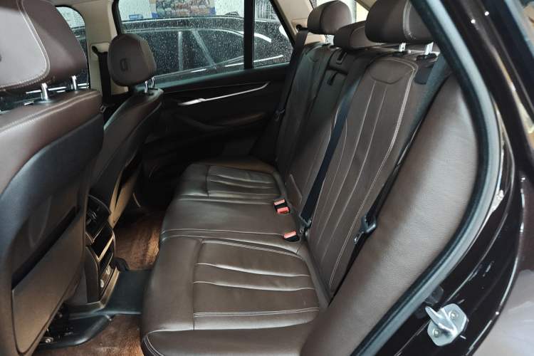 Used BMW X5 2017 xDrive28i
