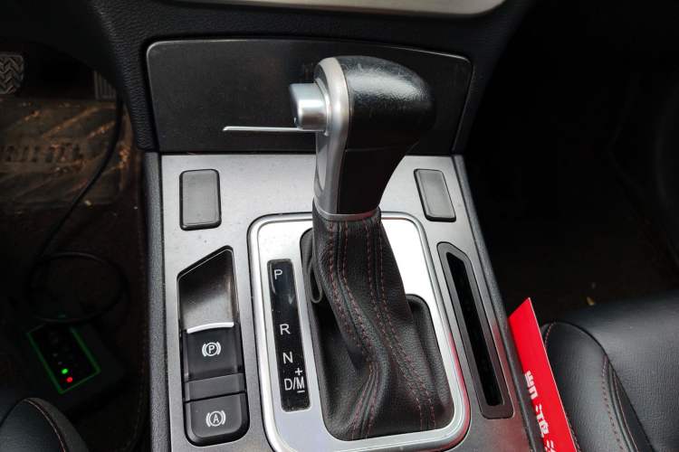 Used Haval H6 Coupe 2018 Blue Label 1.5T Automatic Two-Wheel Drive Ultra-Luxury Model Gear Lever