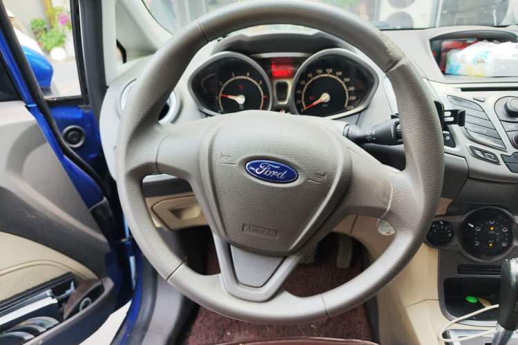 Used Ford Fiesta 2011 Hatchback 1.5L Automatic Fashion Edition