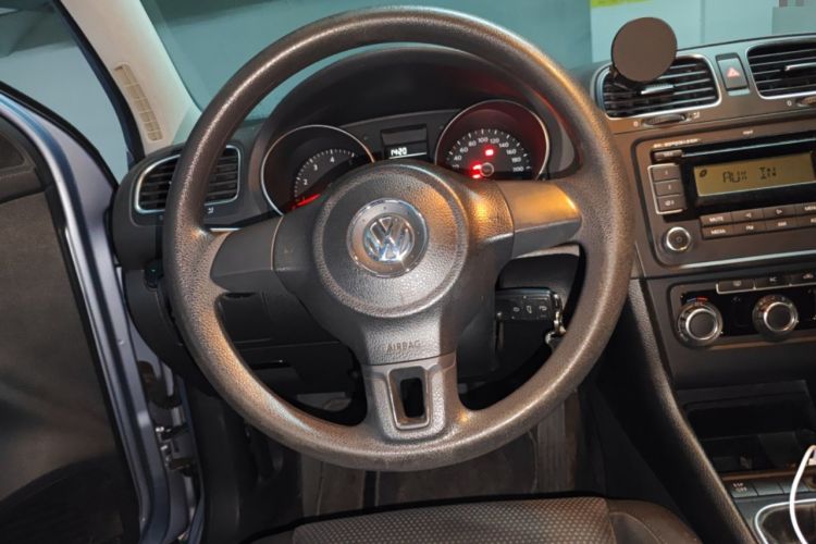 Used Volkswagen Golf 2010 1.4 TSI Manual Comfort Model Steering Wheel