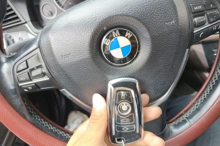 Used BMW 5 Series 2014 525Li Luxury Design Package
