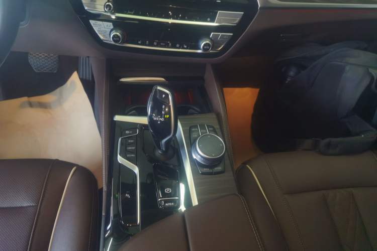 Used BMW 5 Series 2022 Updated 530Li Leading Edition Luxury Package
