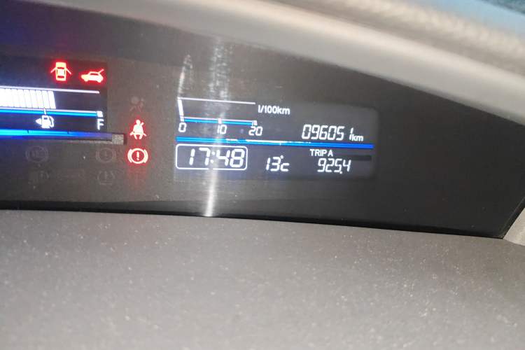 Used Honda Jade 2014 1.8L Automatic Comfort Elite Version 5 Seats