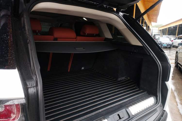 Used Land Rover Range Sport 2017 3.0 SC V6 HSE DYNAMIC Trunk