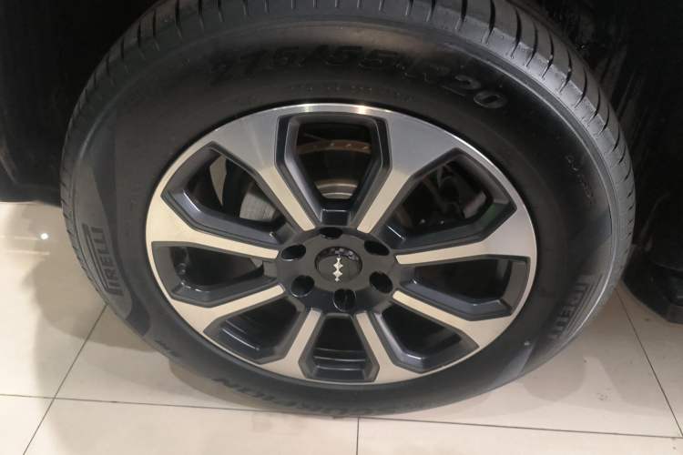 Used Formula Leopard 5 2023 Explore Edition Right Rear Wheel Hub