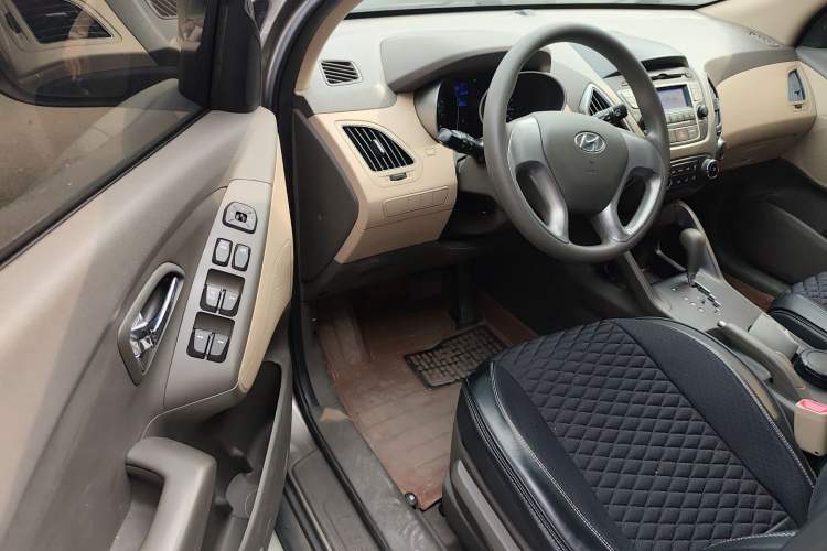 Used Hyundai ix35 2013 2.0L Automatic 2WD Comfort GL China IV Standard