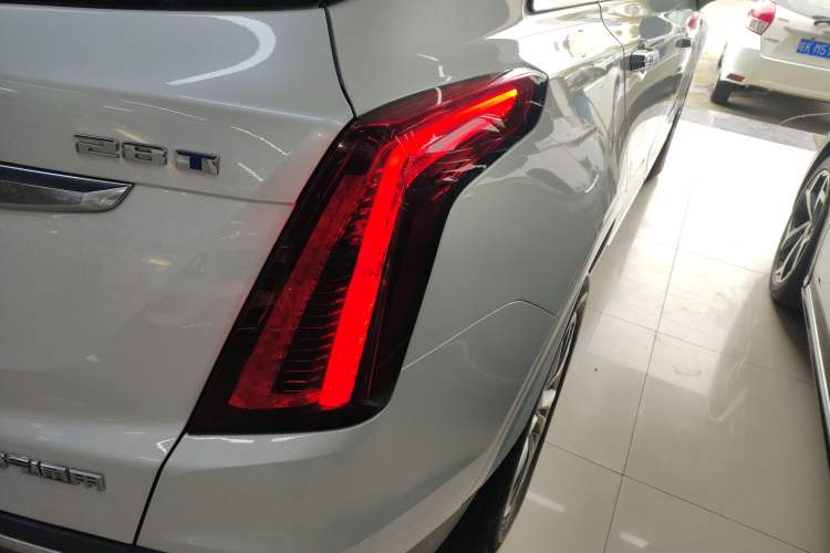 Used Cadillac XT5 2022 2.0T Two-Wheel Drive Luxury Version
