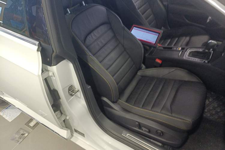 Used Volkswagen FAW-Volkswagen CC 2024 380TSI Striking Edition
