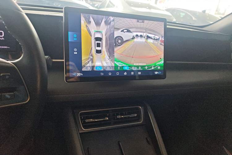 Used BYD Qin L 2024 DM-i 120KM Leading Model Audio And AC Panel