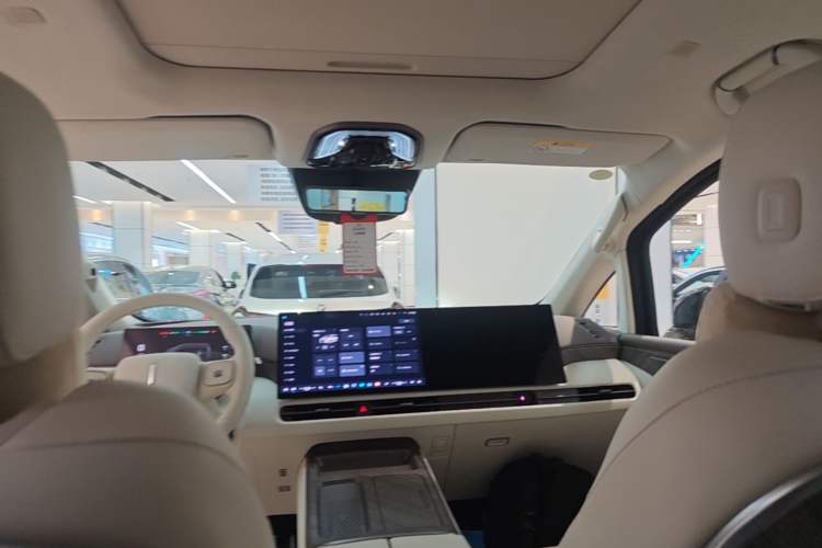 Used Wey Gaoshan 2025 Four-Wheel Drive Alpine 8
