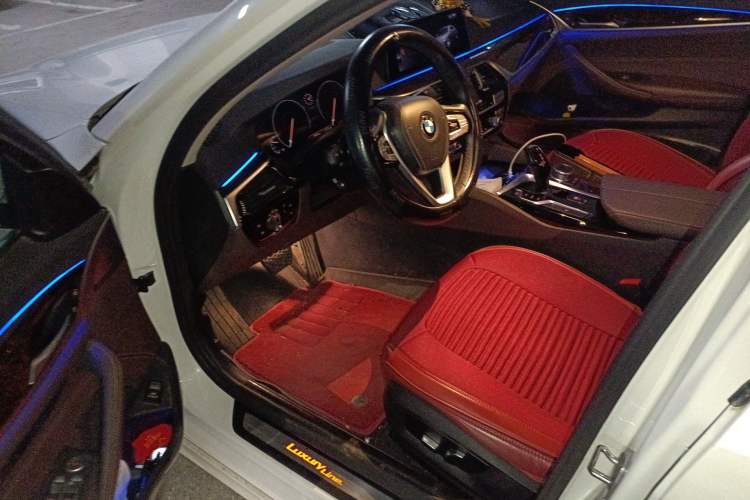 Used BMW 5 Series 2019 525Li Luxury Package
