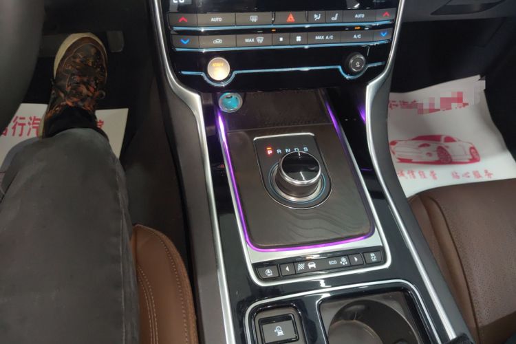 Used Jaguar XFL 2020 XFL 2.0T P250 Four-Wheel Drive Luxury Edition Gear Lever