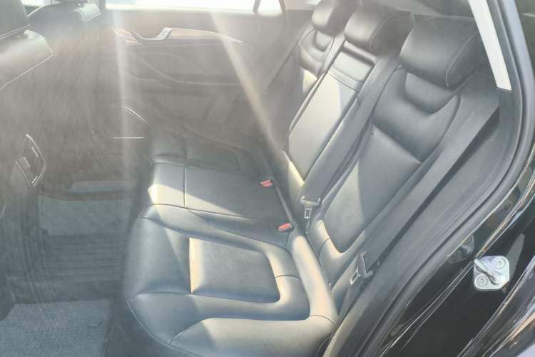 Used Bestune B70 2023 Third Generation 1.5T Automatic Enjoyment Version Left Rear Seat