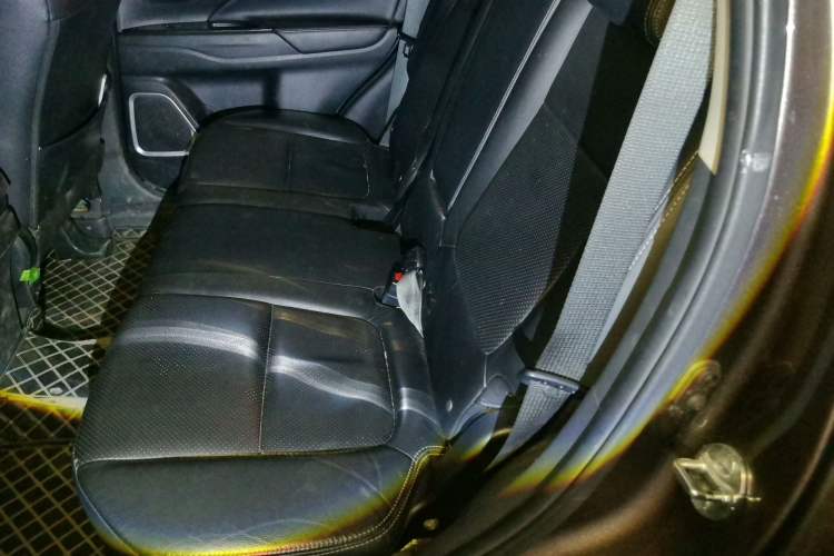 Used Mitsubishi Outlander 2018 2.0L Two-Wheel Drive Glory Edition 5 Seats