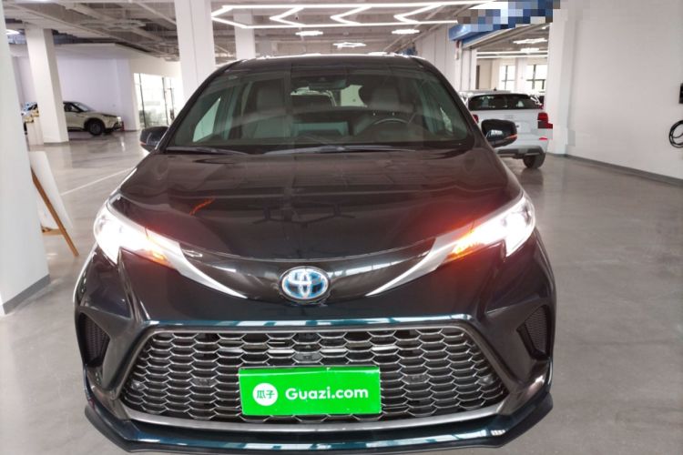 Used Toyota Granvia 2023 2.5L Hybrid Flagship VIP Edition