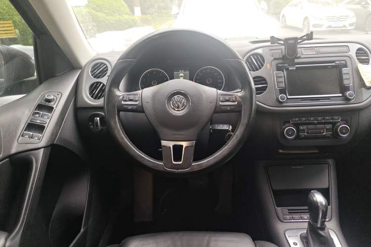 Used Volkswagen Tiguan 2012 2.0 TSI Comfort Edition Steering Wheel