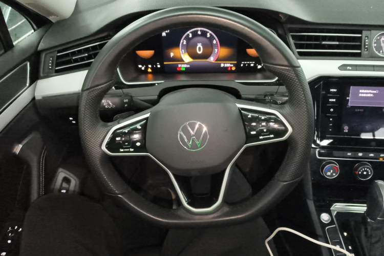 Used Volkswagen Magotan 2025 Zhongxiang Version 280TSI DSG Comfort Edition