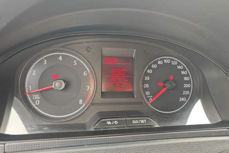 Used Volkswagen Santana 2016 1.6L Manual Fashion Edition Instrument Cluster