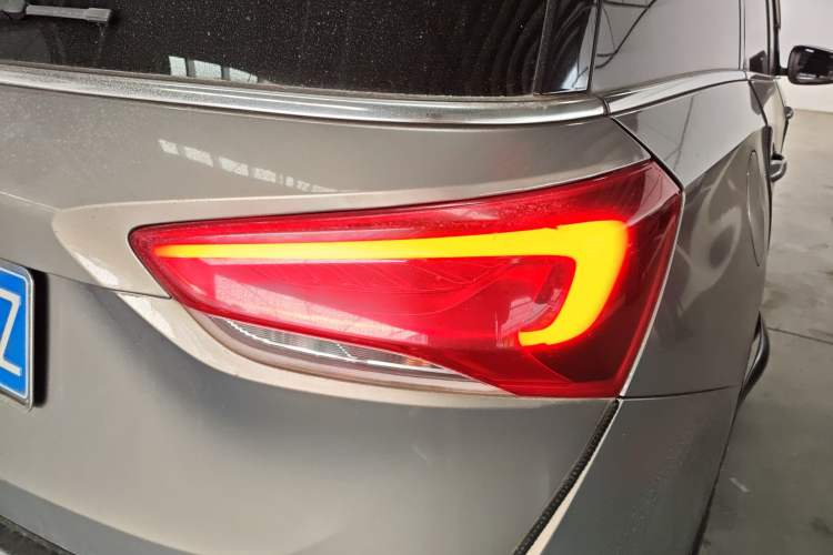 Used Buick GL6 2018 18T 6-Seater Prestige Model Exterior 3