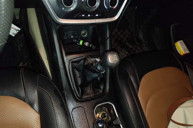 Used Wuling Hongguang S3 2018 1.5L Manual Comfort Model China V Standard