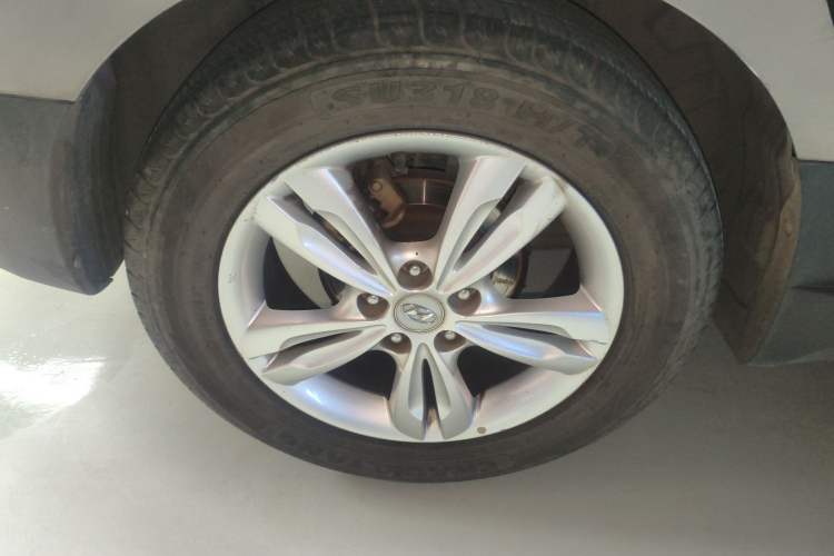 Used Hyundai ix35 2012 2.4L Automatic Two-Wheel Drive Prestige Edition GLS Exterior 8