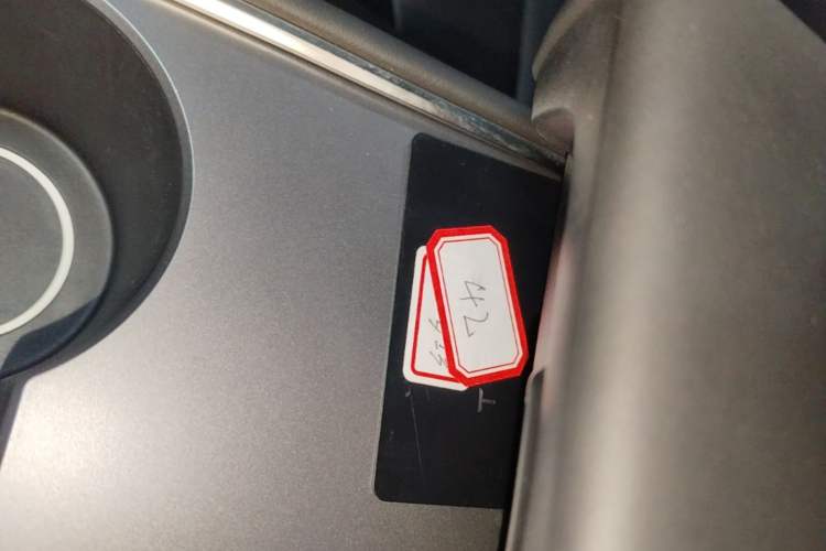 Used Tesla Model 3 2021 Standard Range Rear-Drive Upgraded Version Interior 1