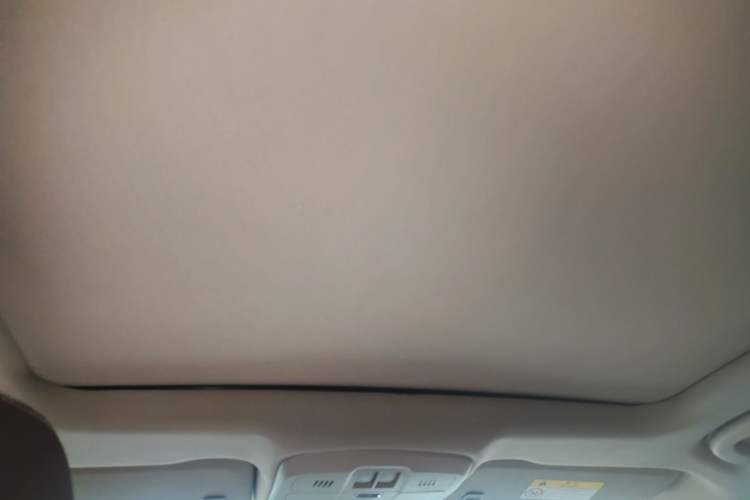 Used Buick Envision 2016 20T Two-Wheel-Drive Elite Model Headliner