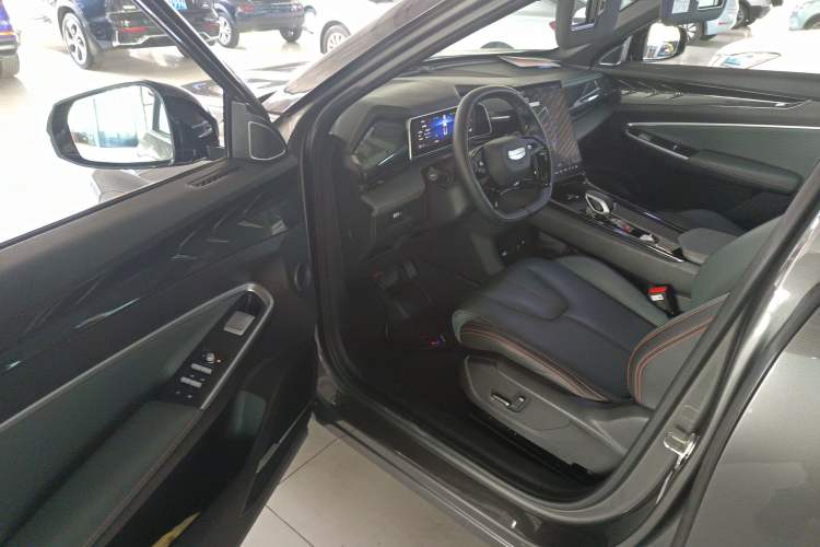 Used Geely Auto Emgrand X7 Sport 2024 1.5TD Smart Connect+ Driver Seat