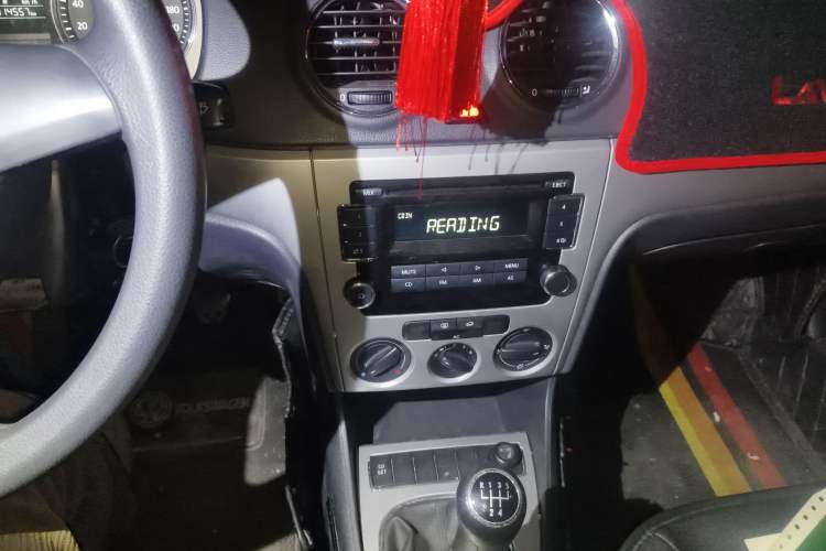 Used Volkswagen Lavida 2011 1.6L Manual - Premium Edition
