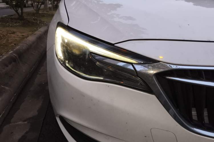 Used Buick GT 2019 18T Automatic Connected Elite Model China VI Standard Right Front Headlight