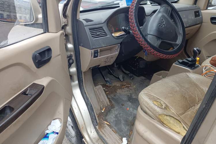 Used Wuling Rongguang 2014 1.5L S Standard Version