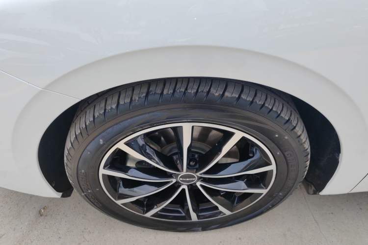 Used Roewe D7 2025 DMH 125km World Champion Edition Left Front Wheel Hub