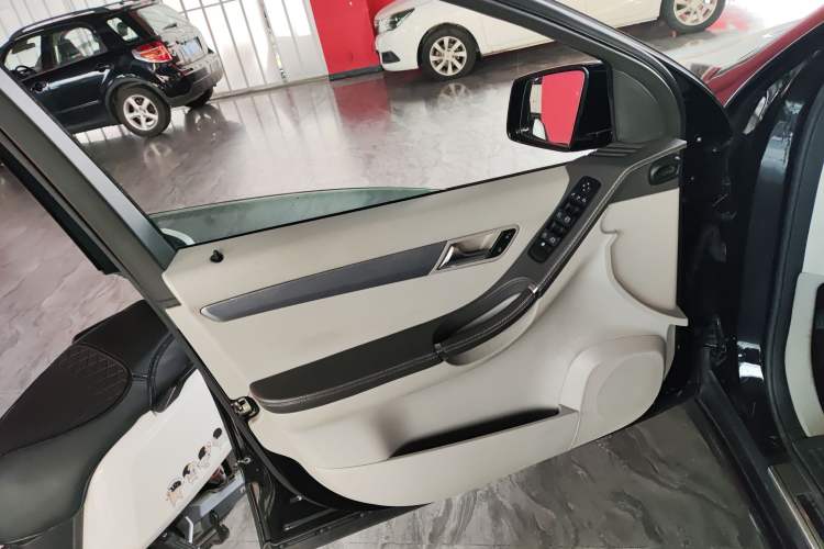 Used Mercedes-Benz R-Class 2011 R 300 L Business Model
