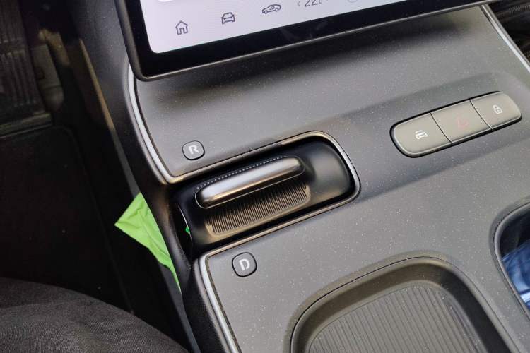 Used Nio ET5 2022 75 kWh Gear Lever