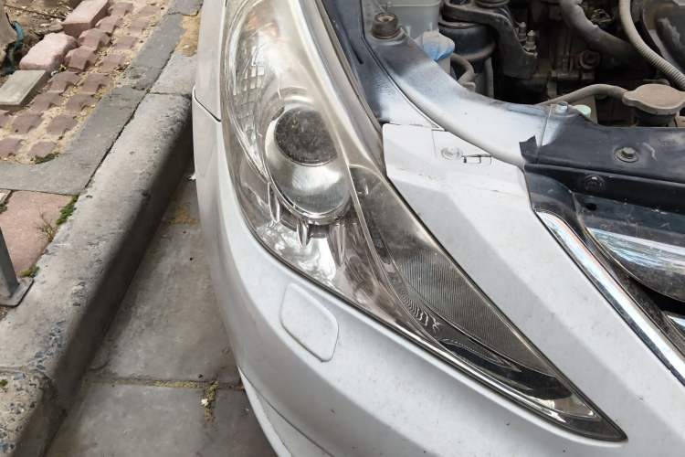 Used Hyundai Sonata 2011 2.4L Automatic Top-Tier Version Right Front Headlight