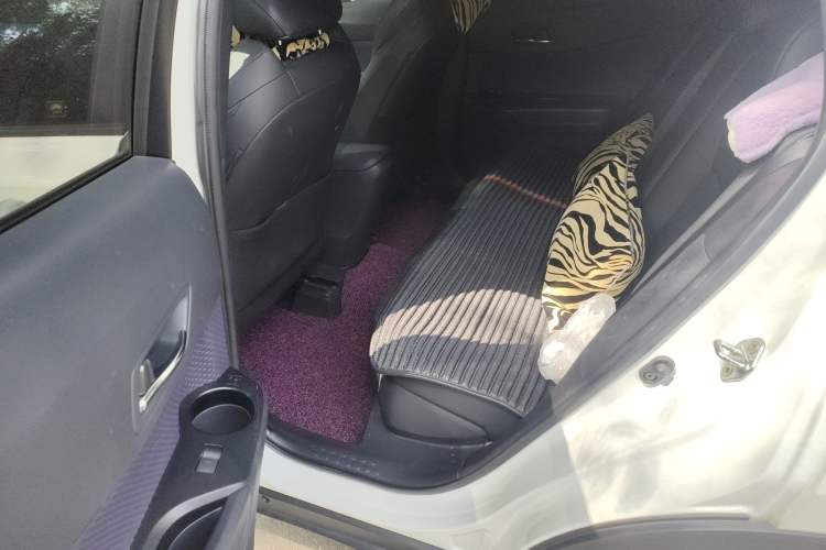 Used Toyota IZOA 2018 2.0L Yichi Version China VI Standard
