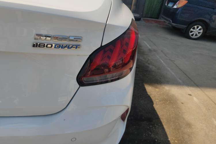 Used MG 5 2022 180 DVVT CVT Youth Luxury Edition