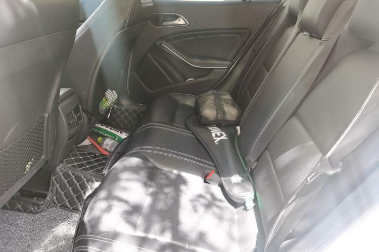 Used Mercedes-Benz GLA 2017 GLA 200 Fashion Model Left Rear Seat