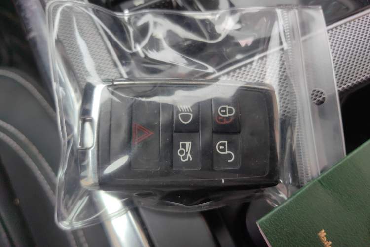 Used Jaguar XEL 2020 2.0T 200PS R-DYNAMIC Youth Sports Edition Vehicle Key