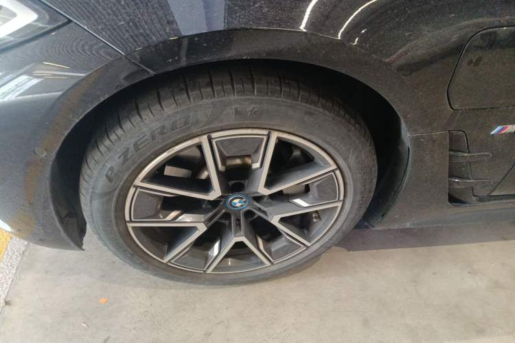 Used BMW i4 2023 eDrive35
