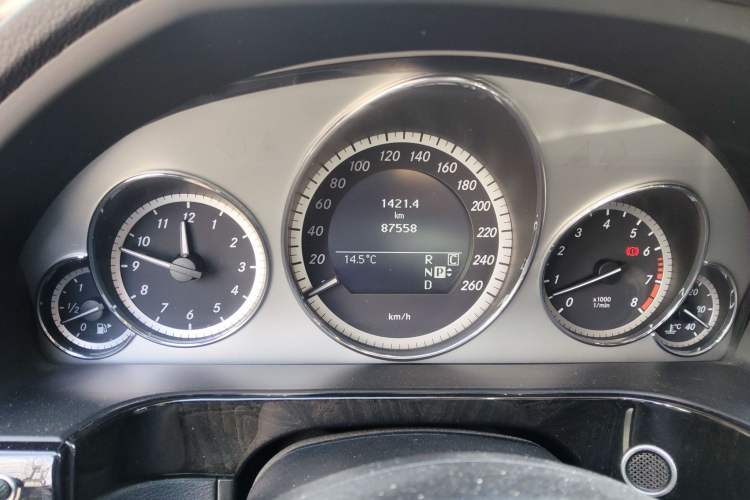 Used Mercedes-Benz E-Class 2010 E 300 L Fashion Model