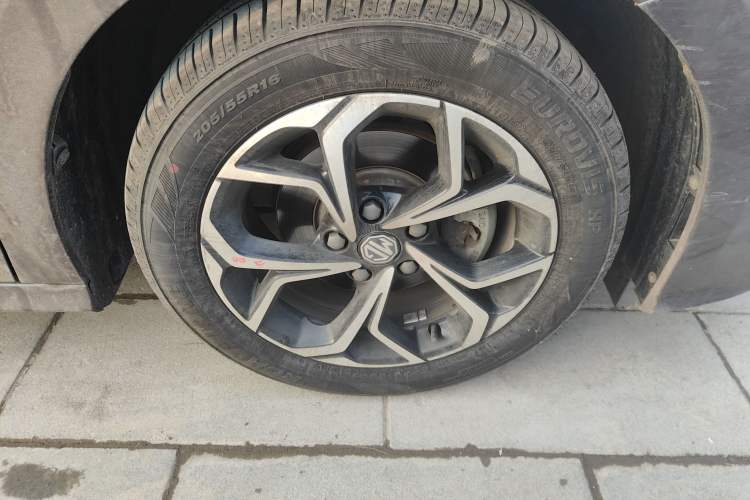 Used MG 5 2021 180 DVVT CVT Youthful Style Edition
