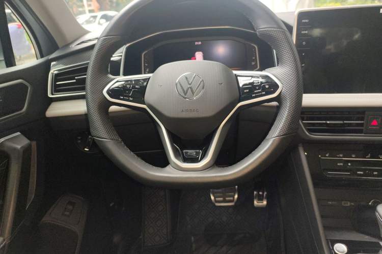 Used Volkswagen Tiguan L 2022 330TSI Automatic Two-Wheel Drive R-Line Enhanced Edition